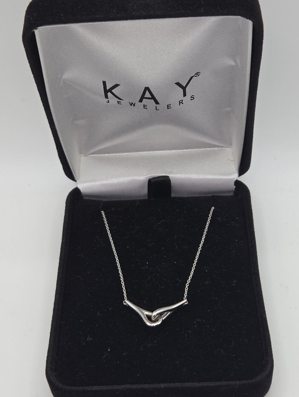 Kay Jewelers Love & Be Loved Necklace 925 Sterling Silver 18" Box Included